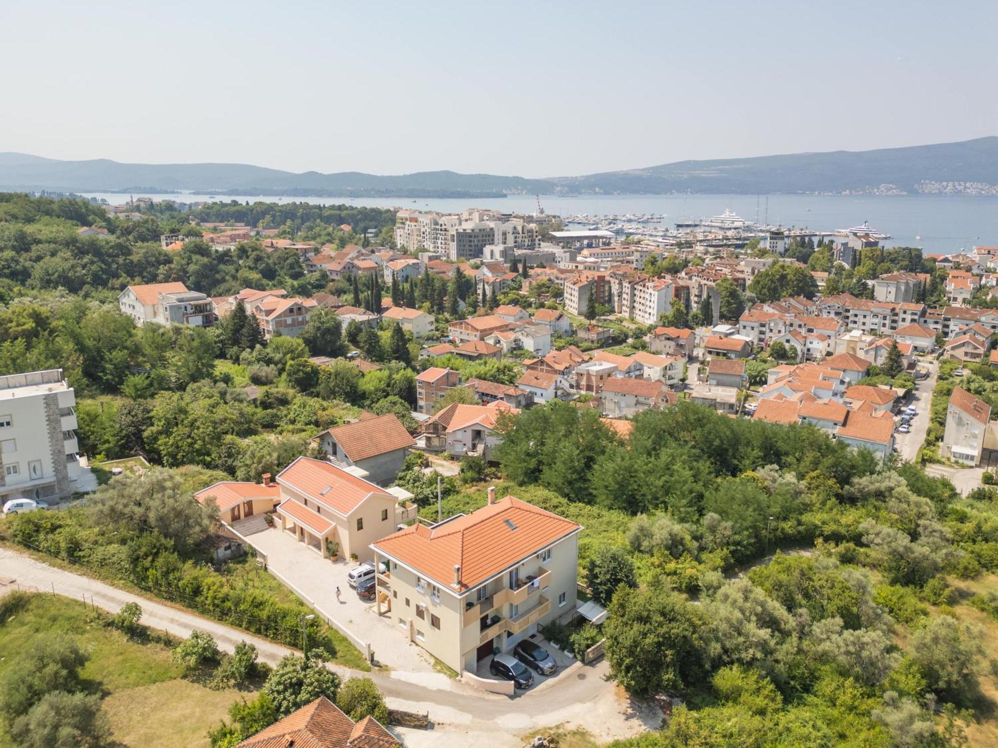 Апартаменти Bradasevic *